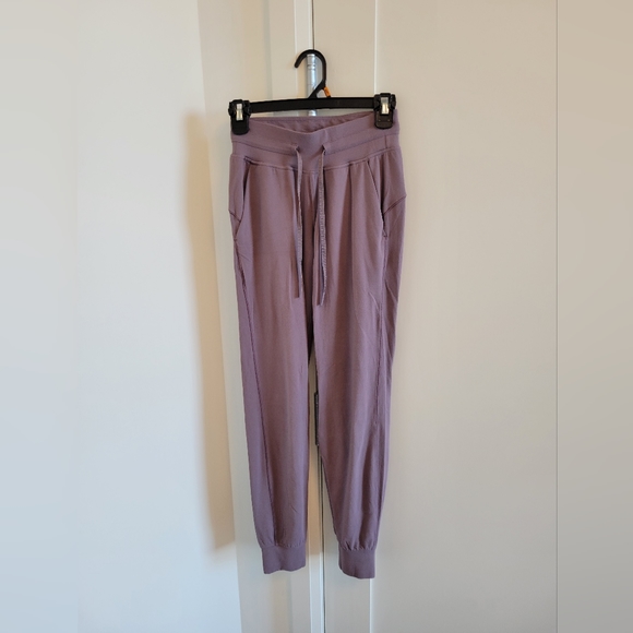 Lululemon Rulu Joggers - Picture 2 of 5